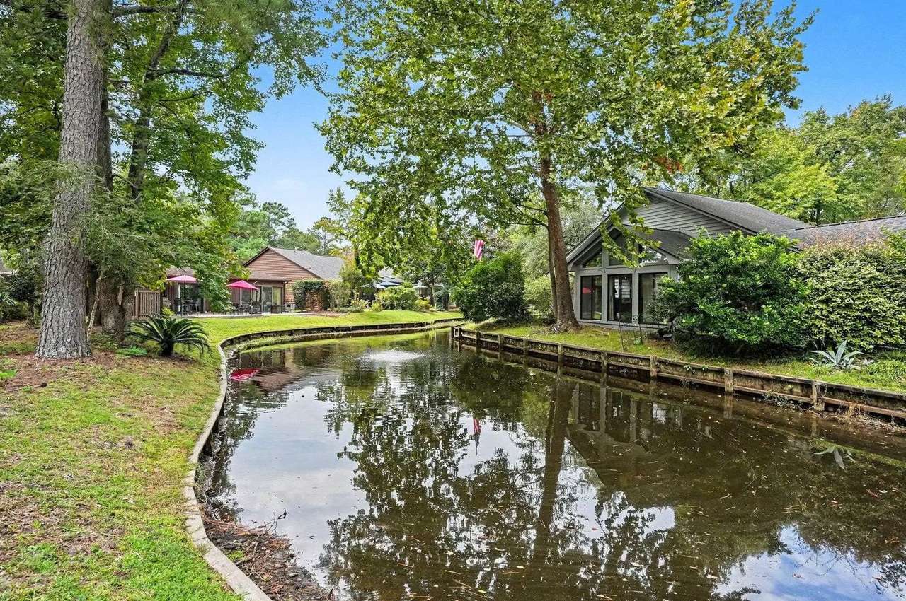 100 Hickory Dr, photo 12