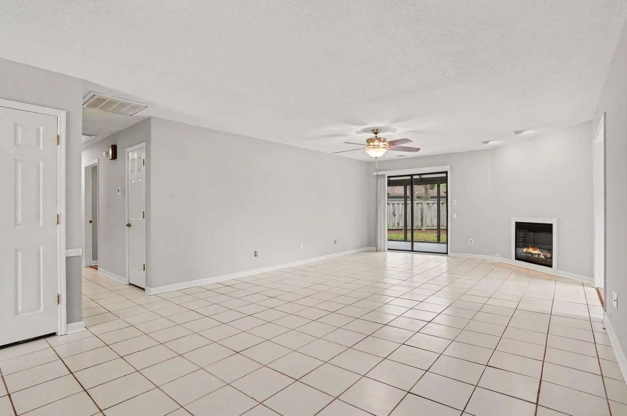 100 Hickory Dr, photo 15