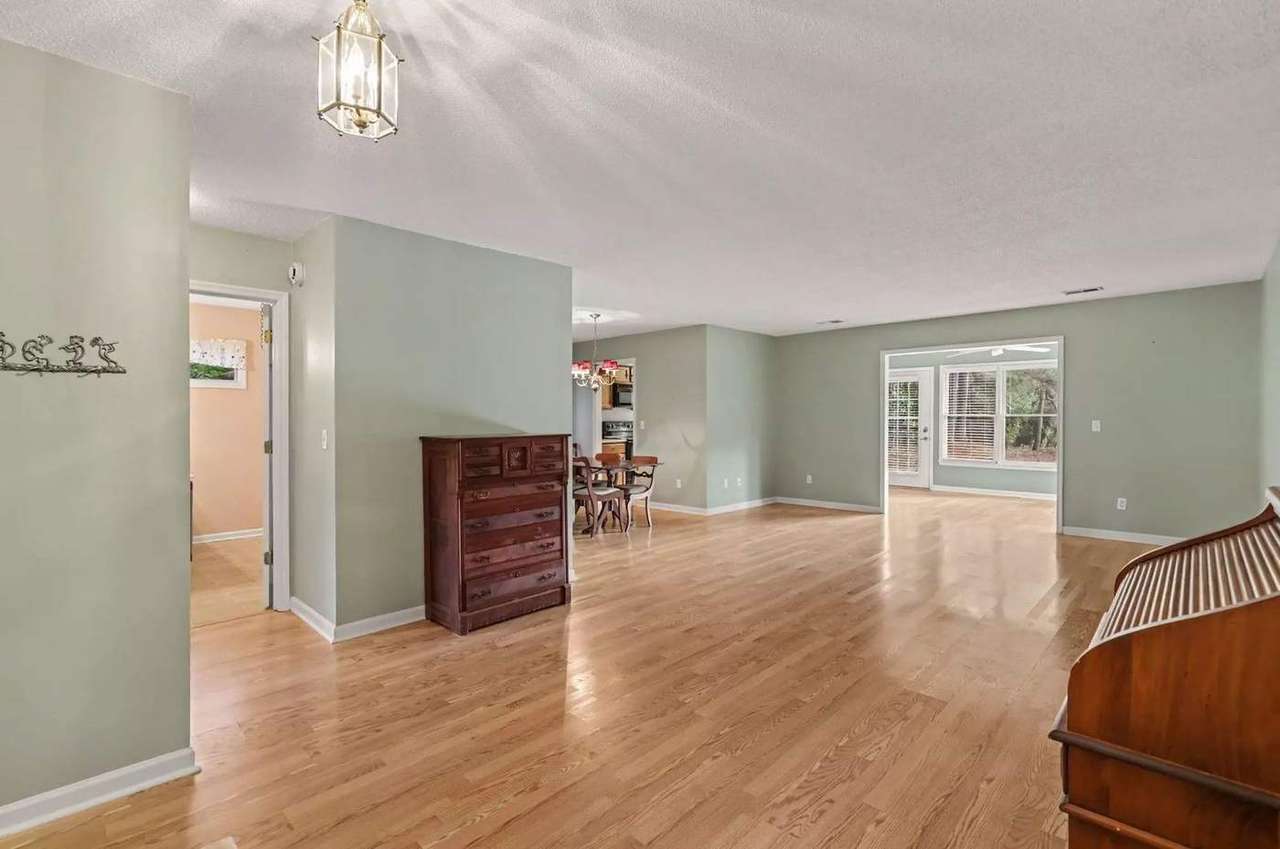 101 Moss Circle, photo 7