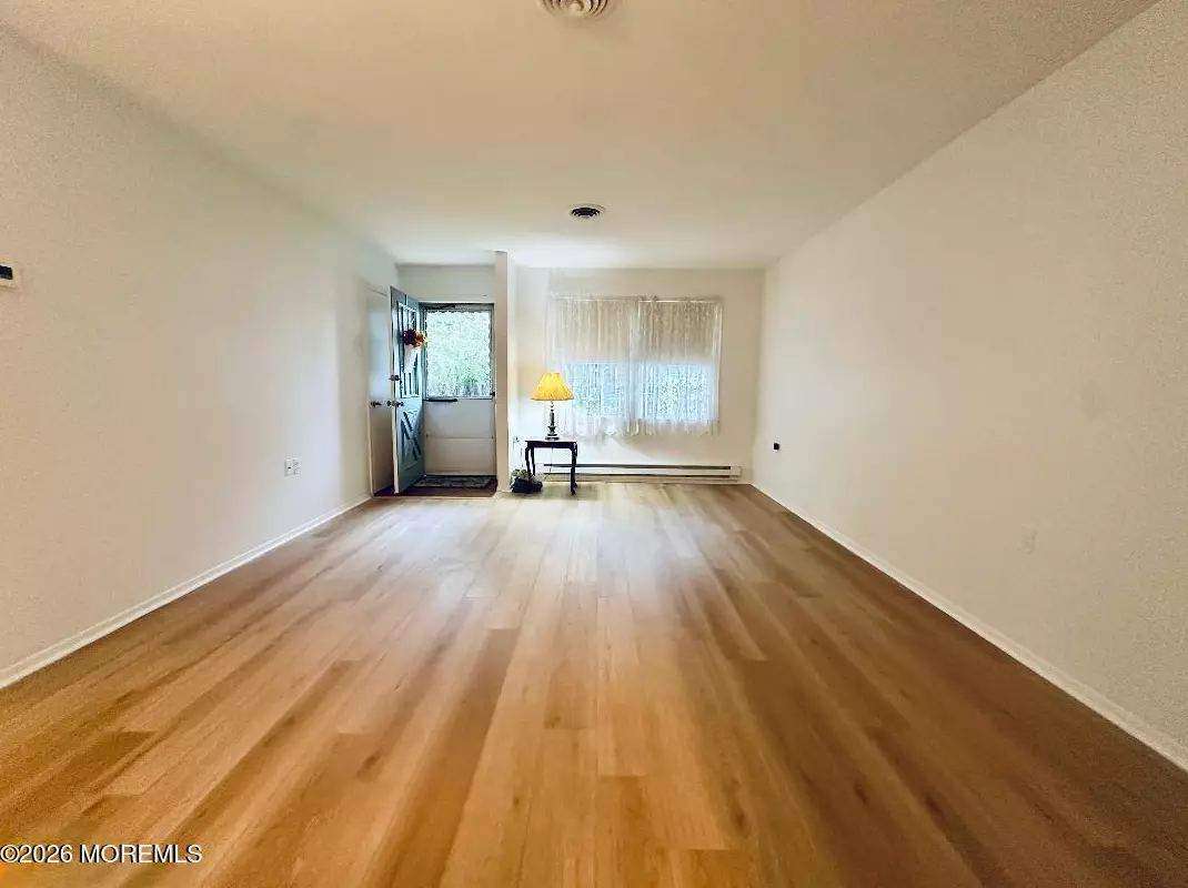 24 Orchard Dr, photo 7
