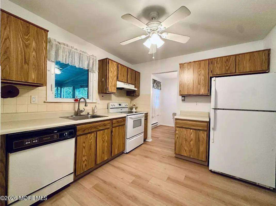 24 Orchard Dr, photo 10
