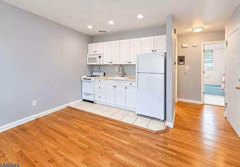 640 Franklin Ave #2K, photo 6