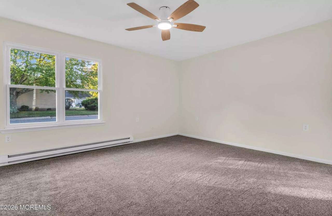 943B Liverpool Cir, photo 22