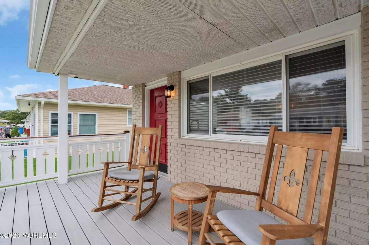 225 Fort De France Ave, photo 3