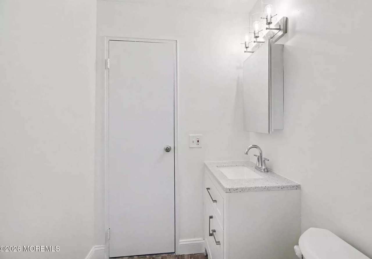 192 Sawmill Rd #B, photo 32