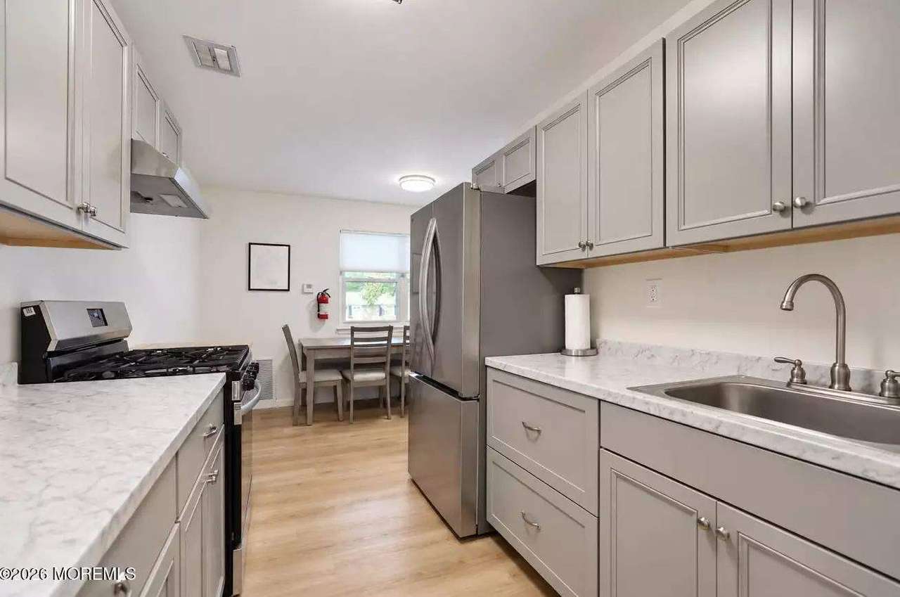 37 Haven Dr, photo 11