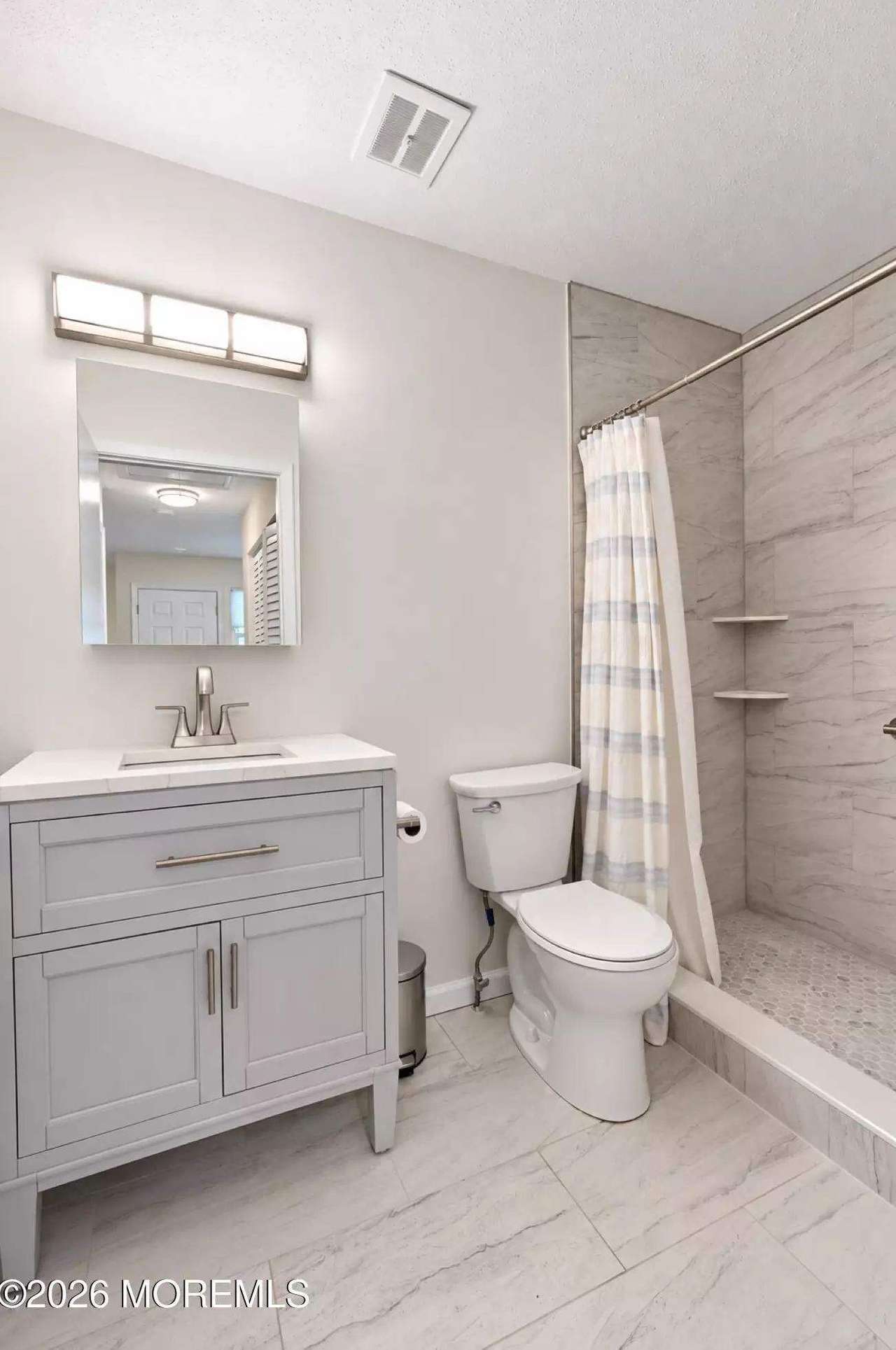 37 Haven Dr, photo 18
