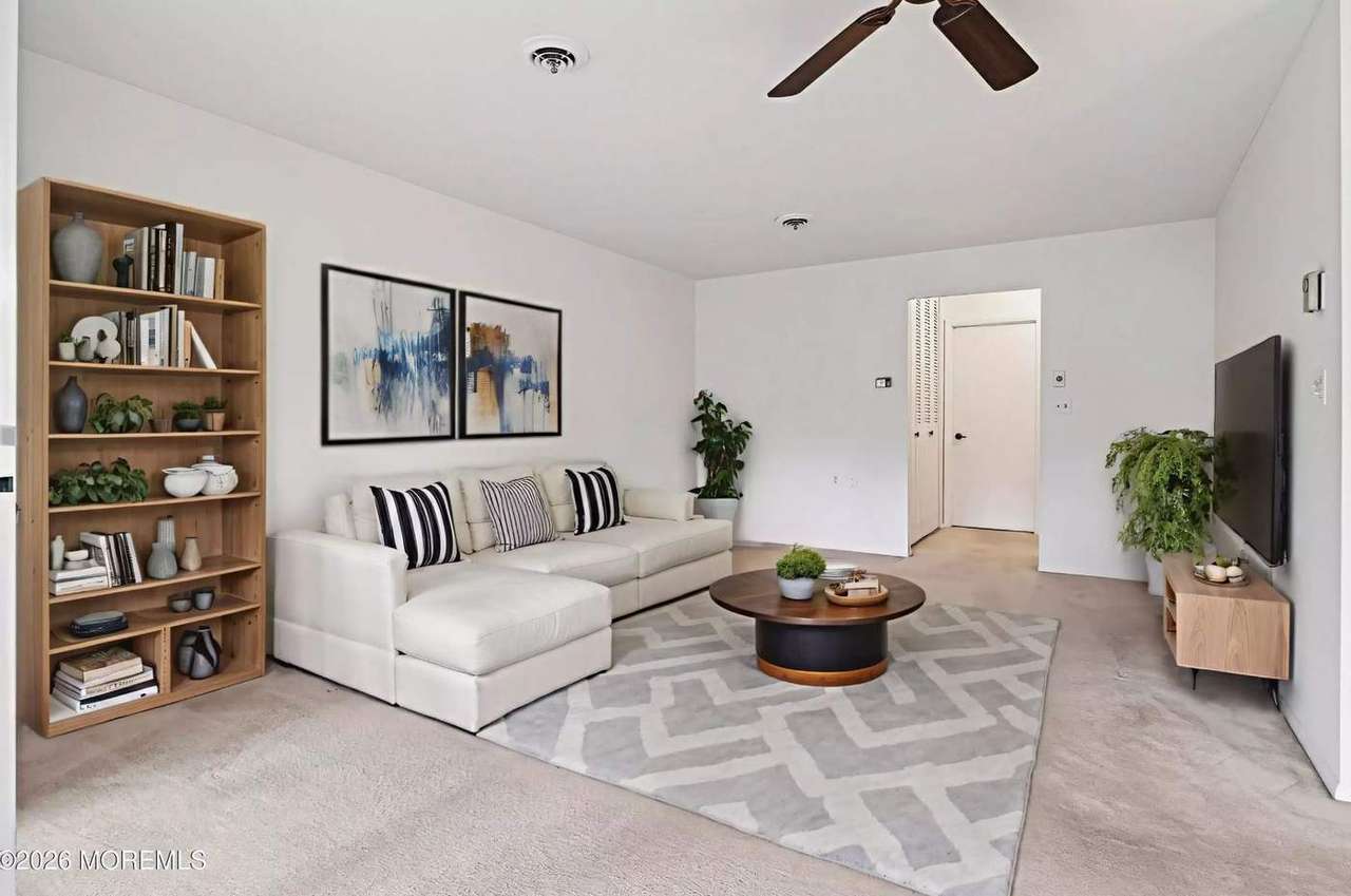 11C Cambridge Cir, photo 25