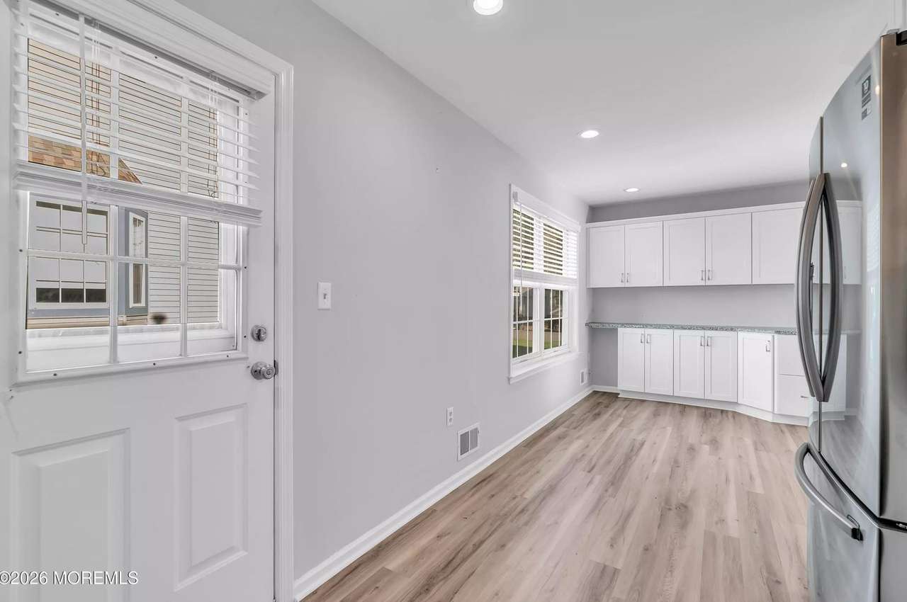 2381 Mt Hood Ln, photo 9