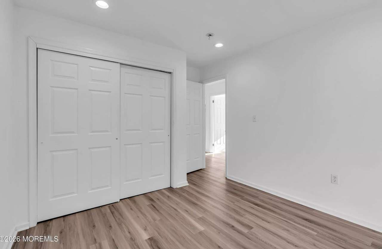 2381 Mt Hood Ln, photo 16