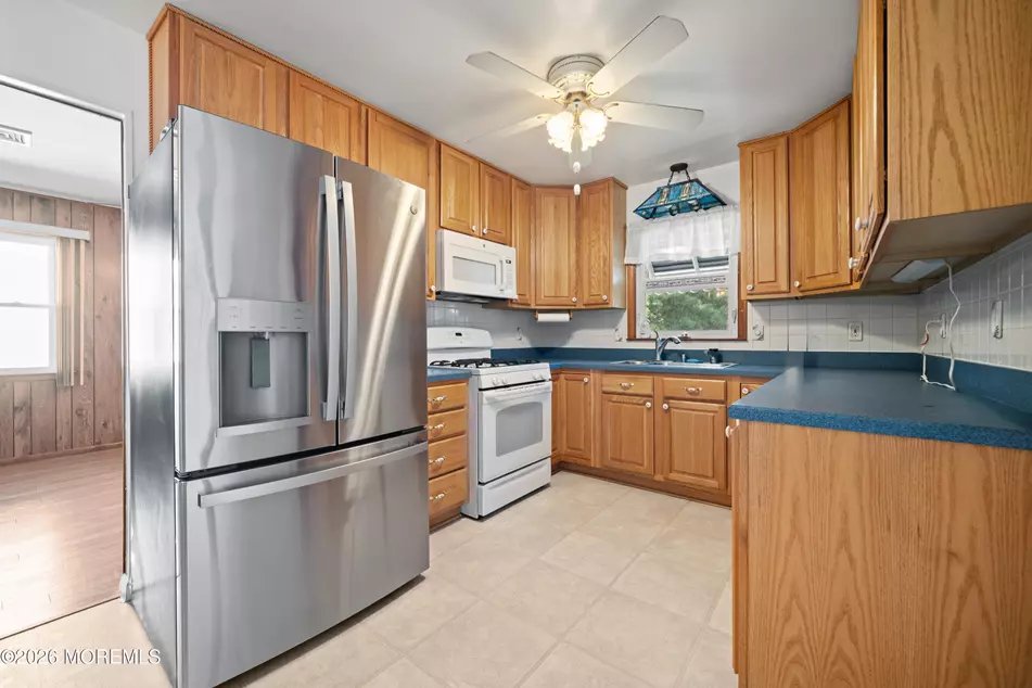 92 Castleton Dr, photo 6