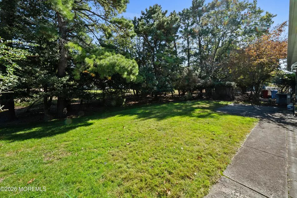 92 Castleton Dr, photo 11