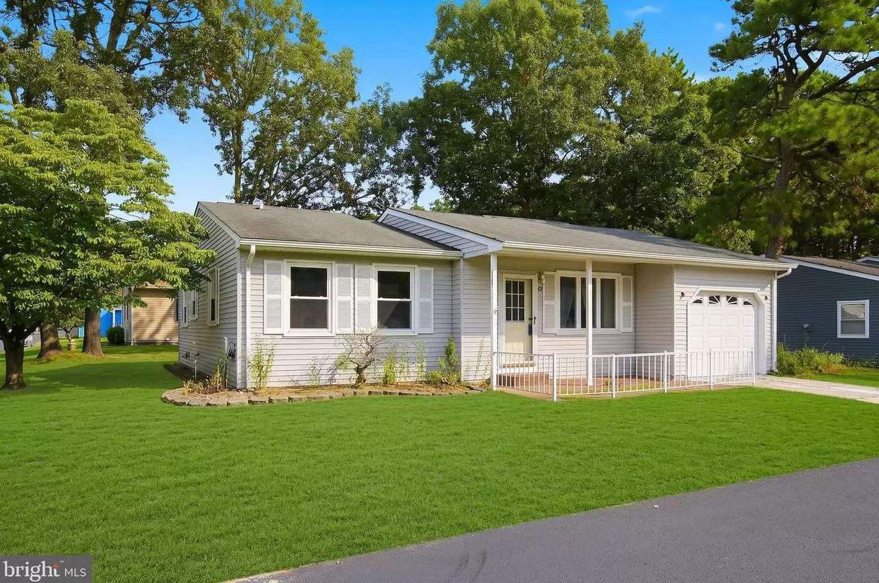 65 Norwalk Ave, photo 2