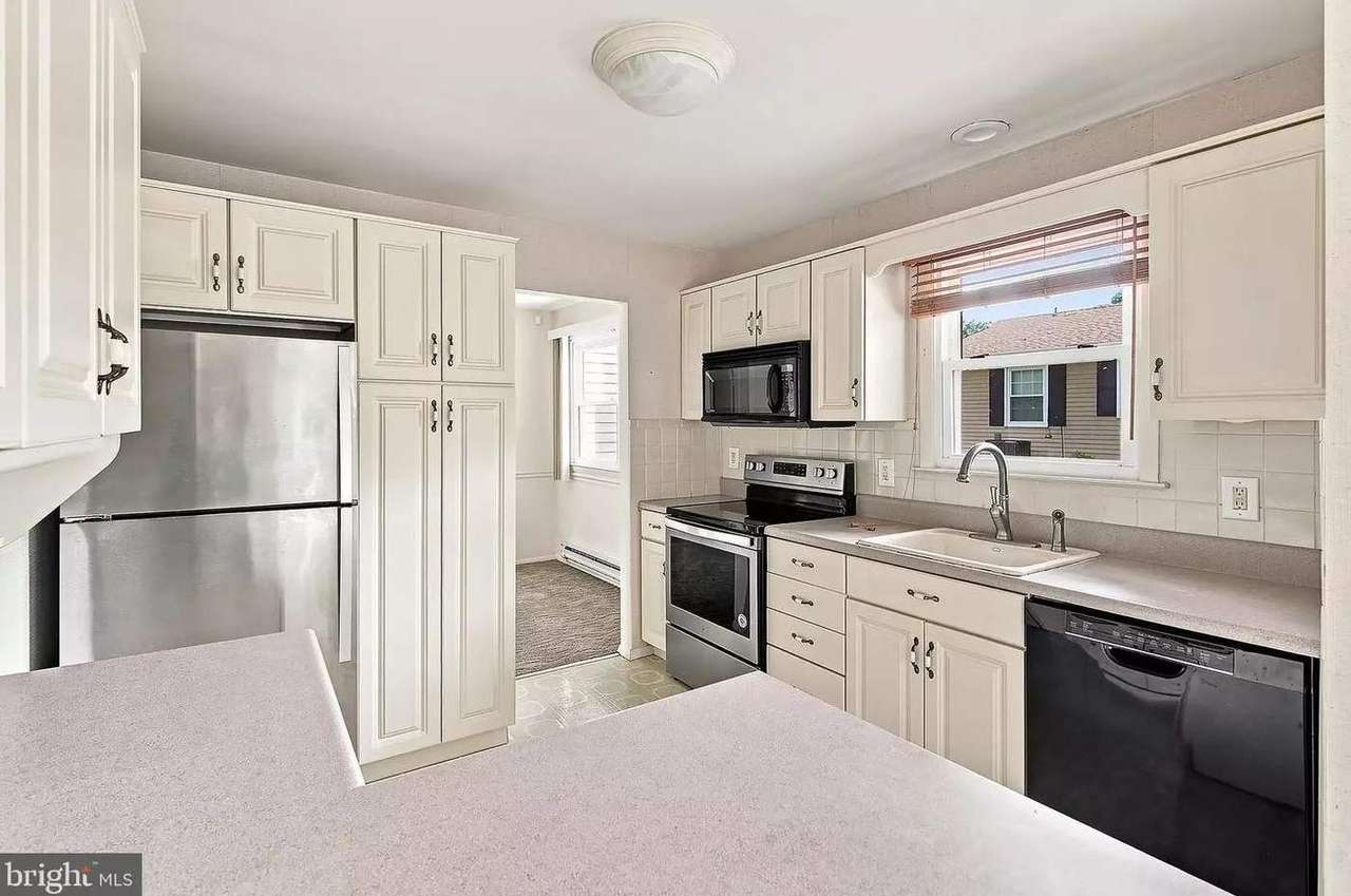 65 Norwalk Ave, photo 9