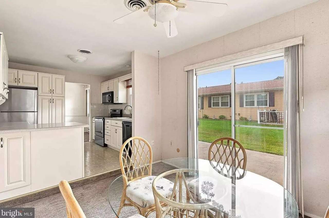 65 Norwalk Ave, photo 10