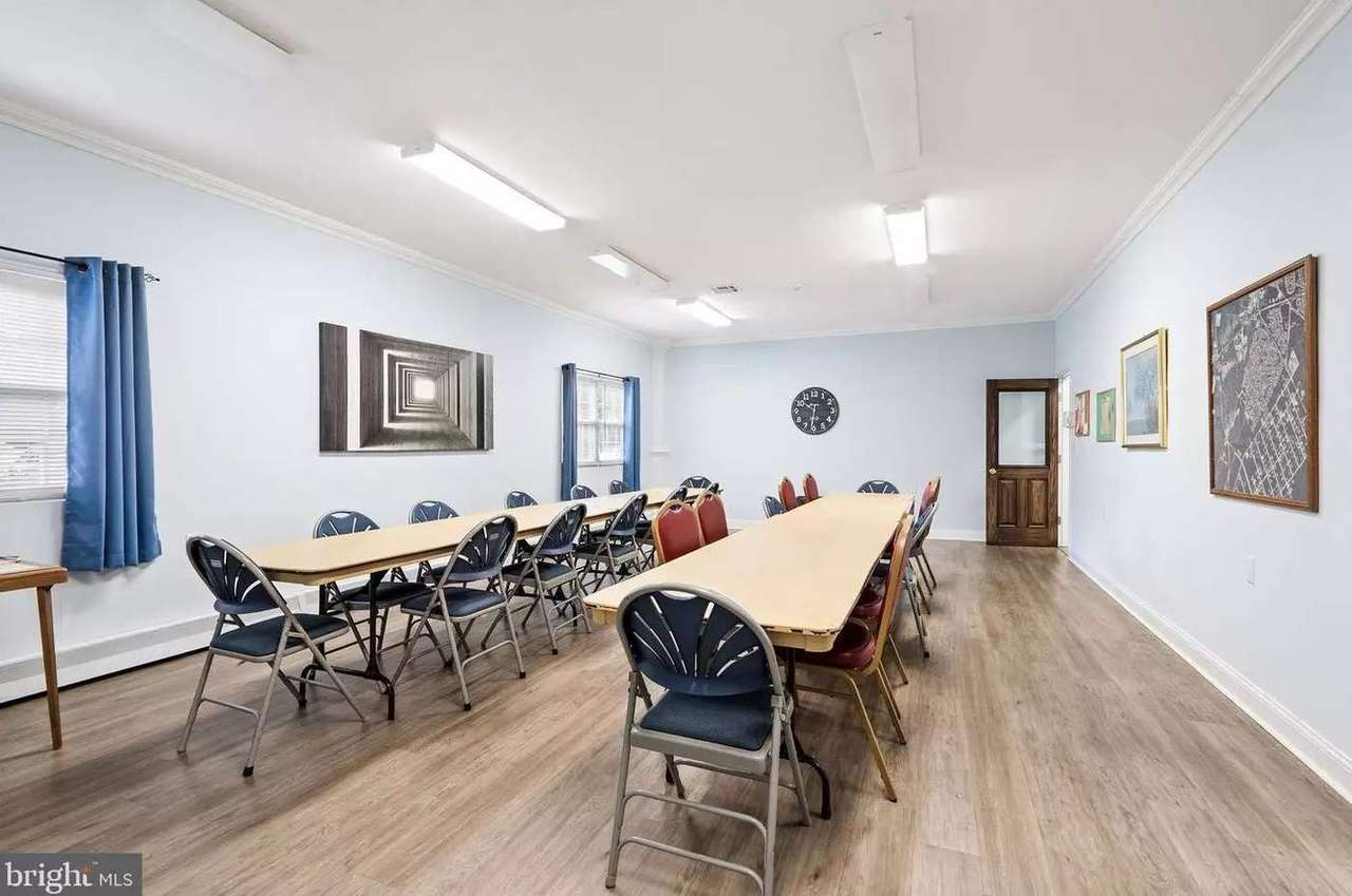 65 Norwalk Ave, photo 35