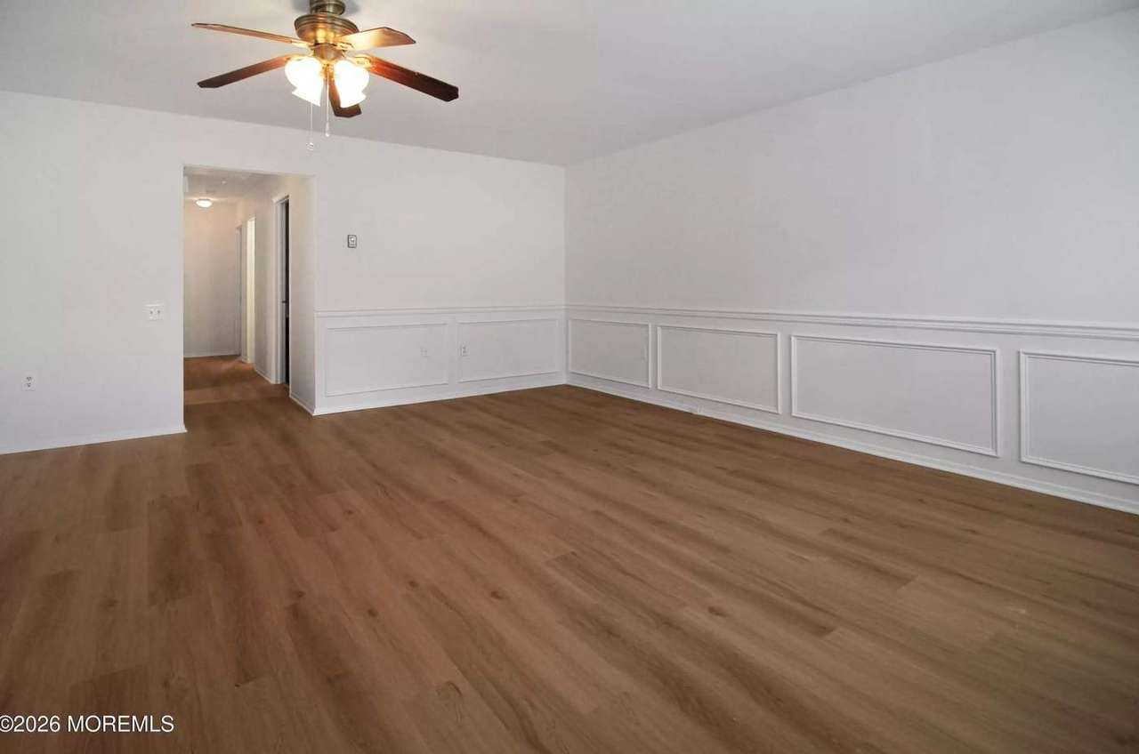 8A Quincy Dr, photo 3
