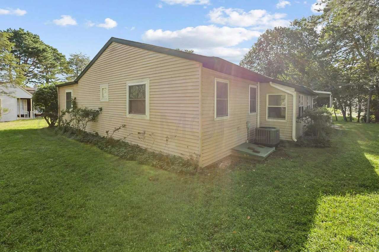 56 Milford Ave, photo 22