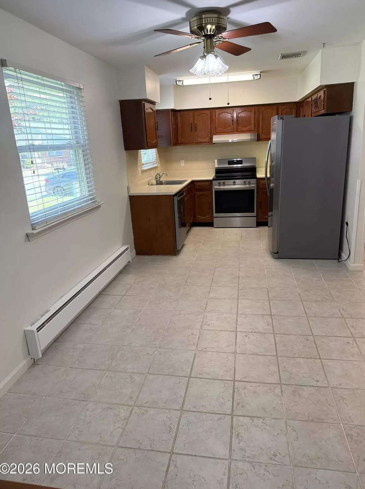 35B Easton Dr, photo 5