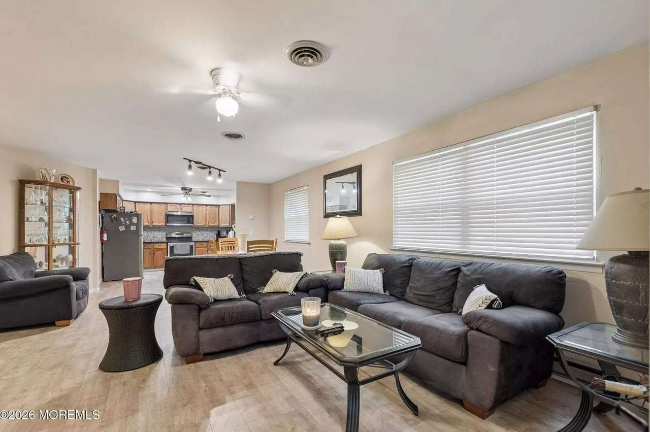 6 Alpine Rd #B, photo 7