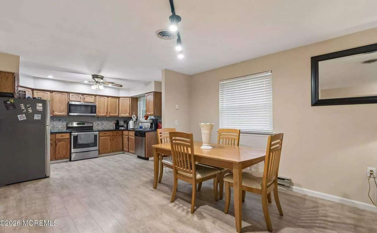 6 Alpine Rd #B, photo 8