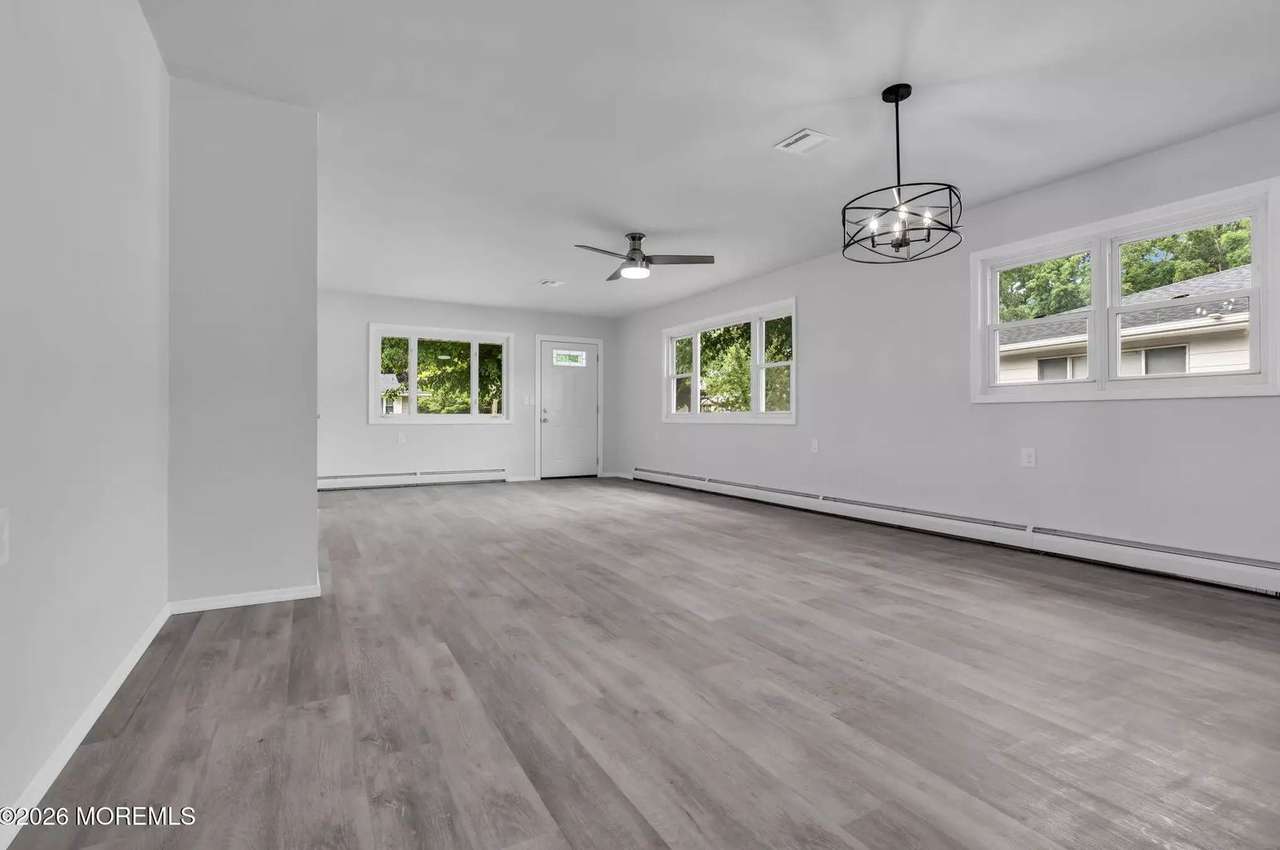 106 Fort De France Ave, photo 28