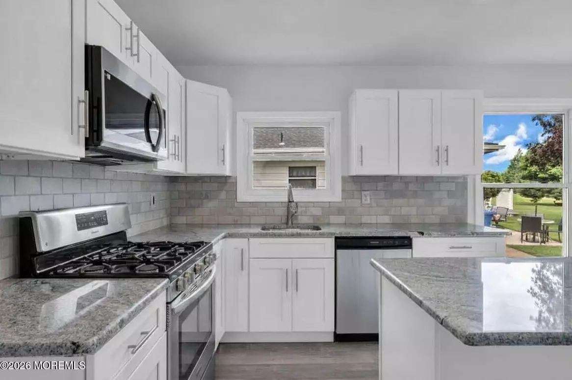 106 Fort De France Ave, photo 29