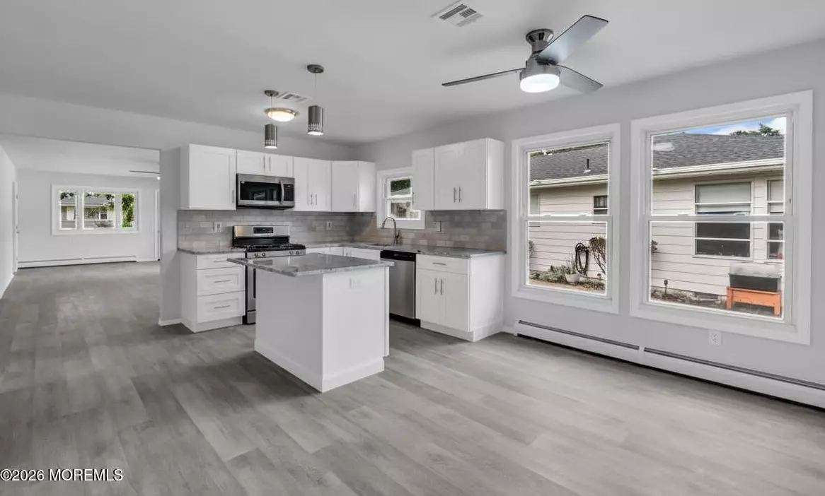 106 Fort De France Ave, photo 32