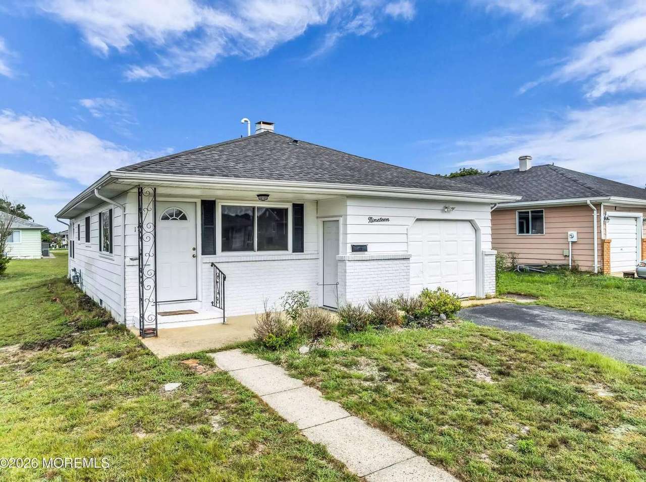 19 St David Dr, photo 2