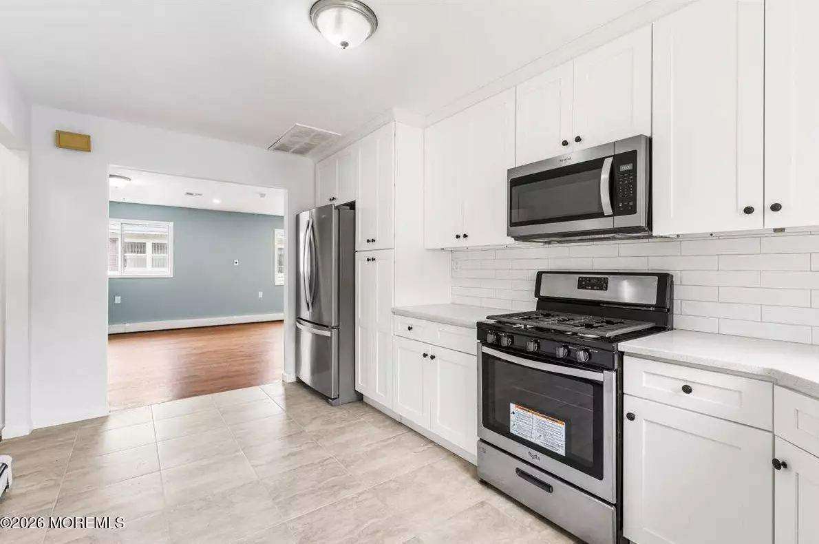 385 Barbados Dr N, photo 12