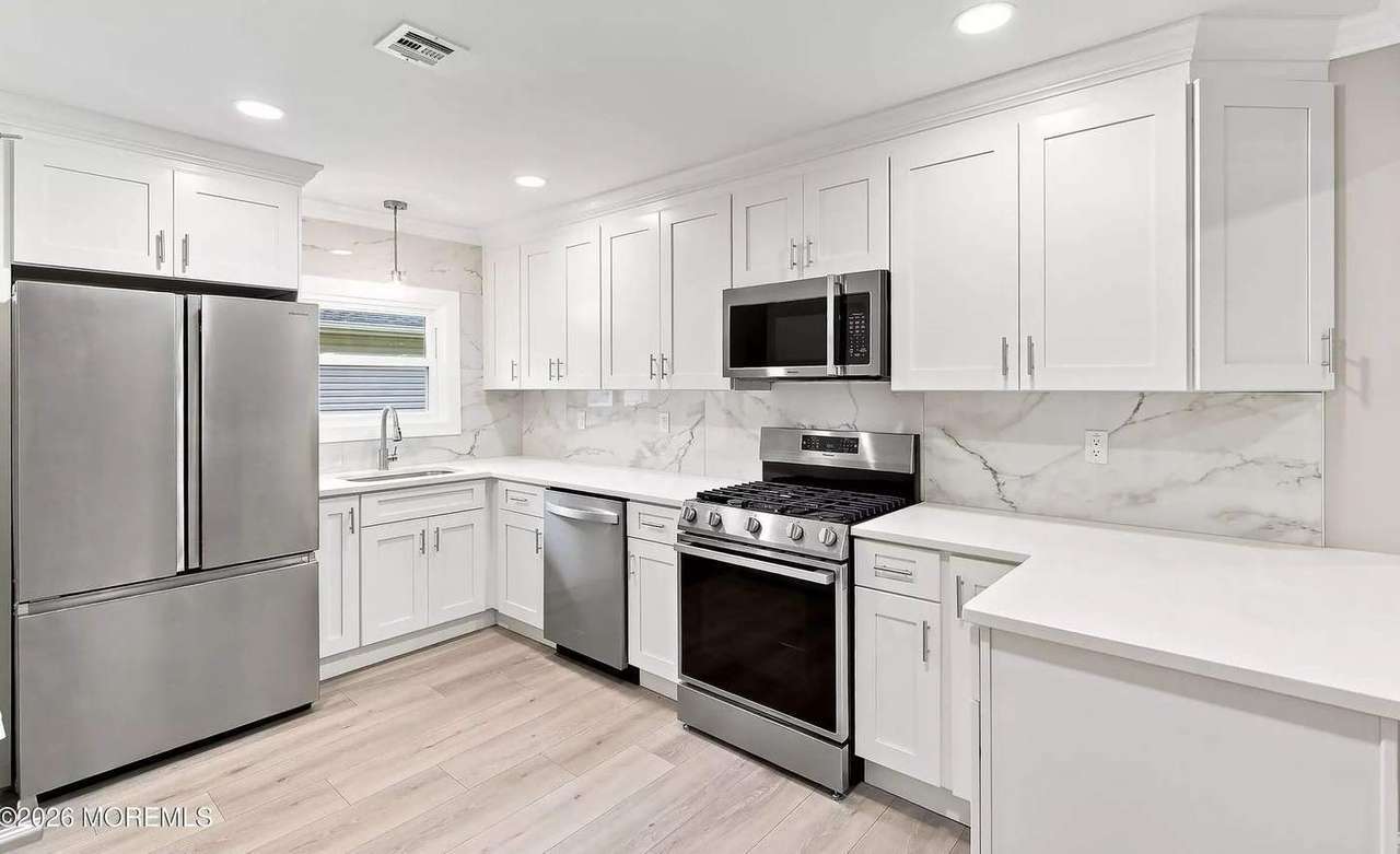 549 Jamaica Blvd, photo 9