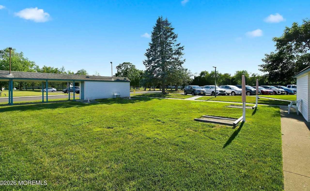 205 Bonaire Dr, photo 34