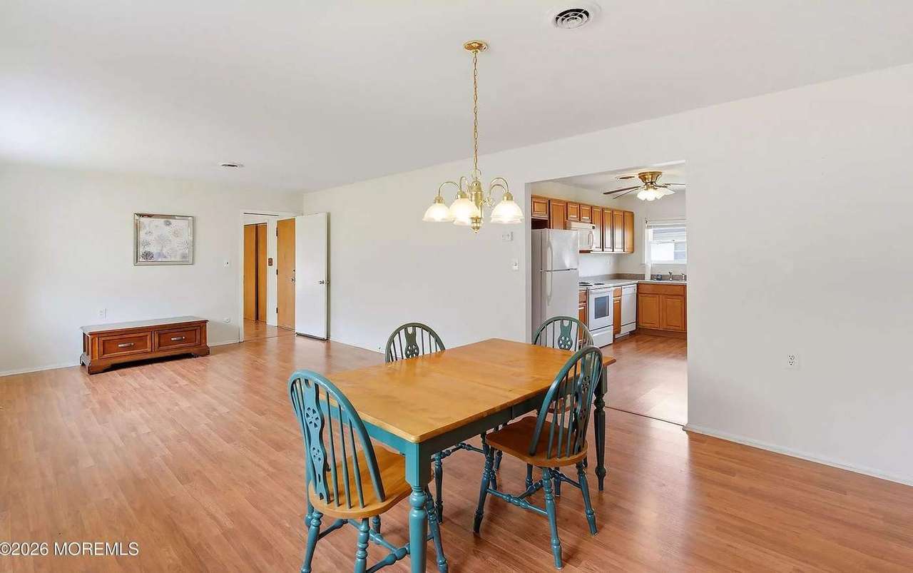 39 Corinth Pl, photo 10