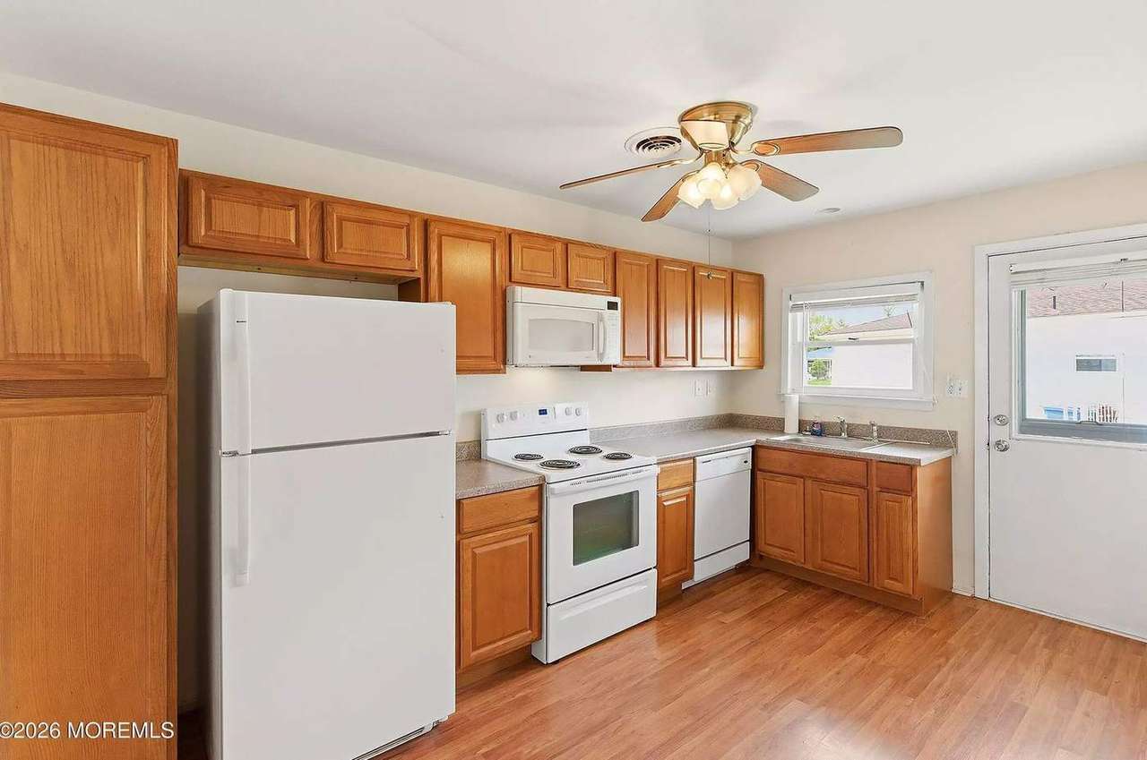 39 Corinth Pl, photo 11
