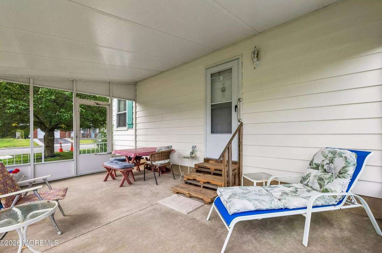 2 Kelowna Ct, photo 23