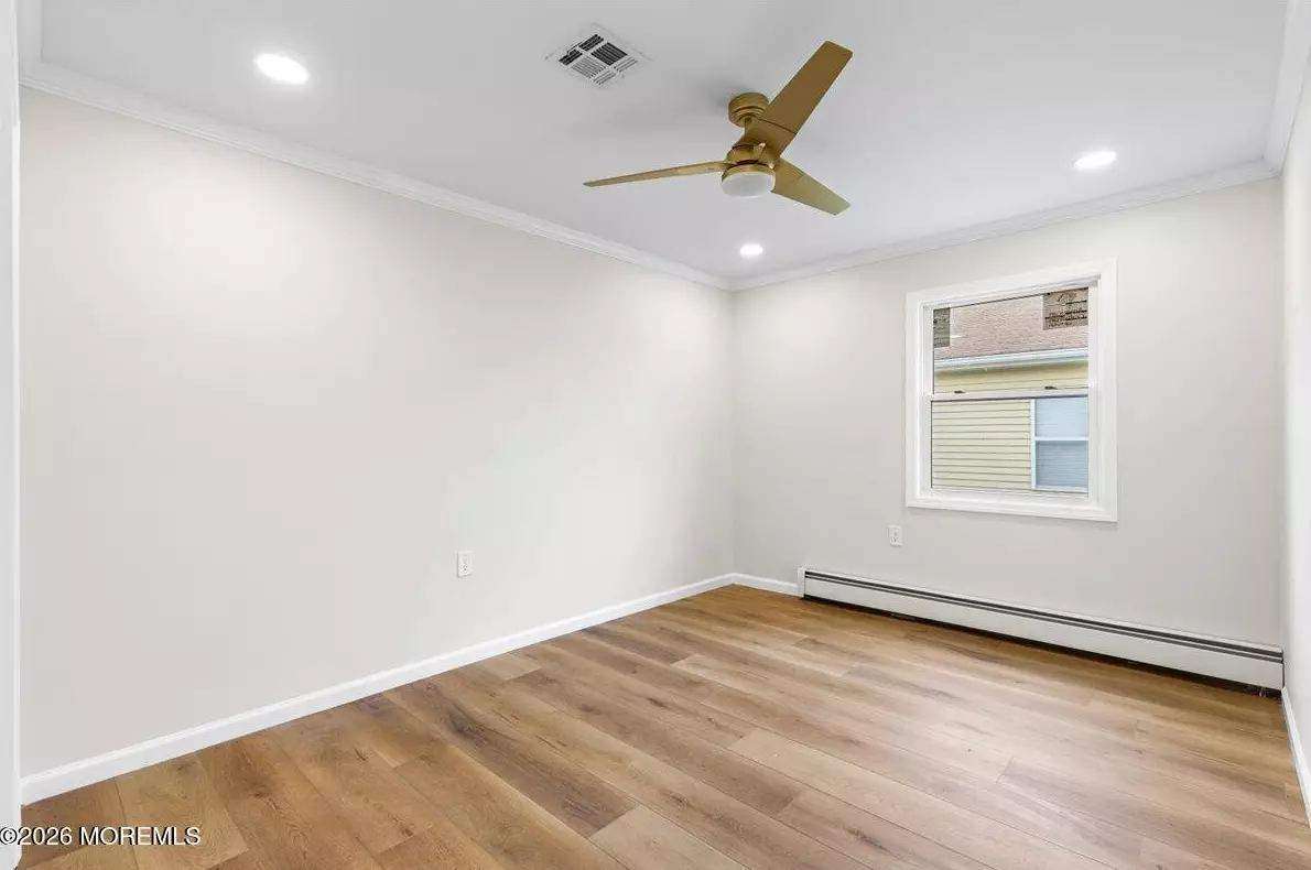 23 Longdenville St, photo 18