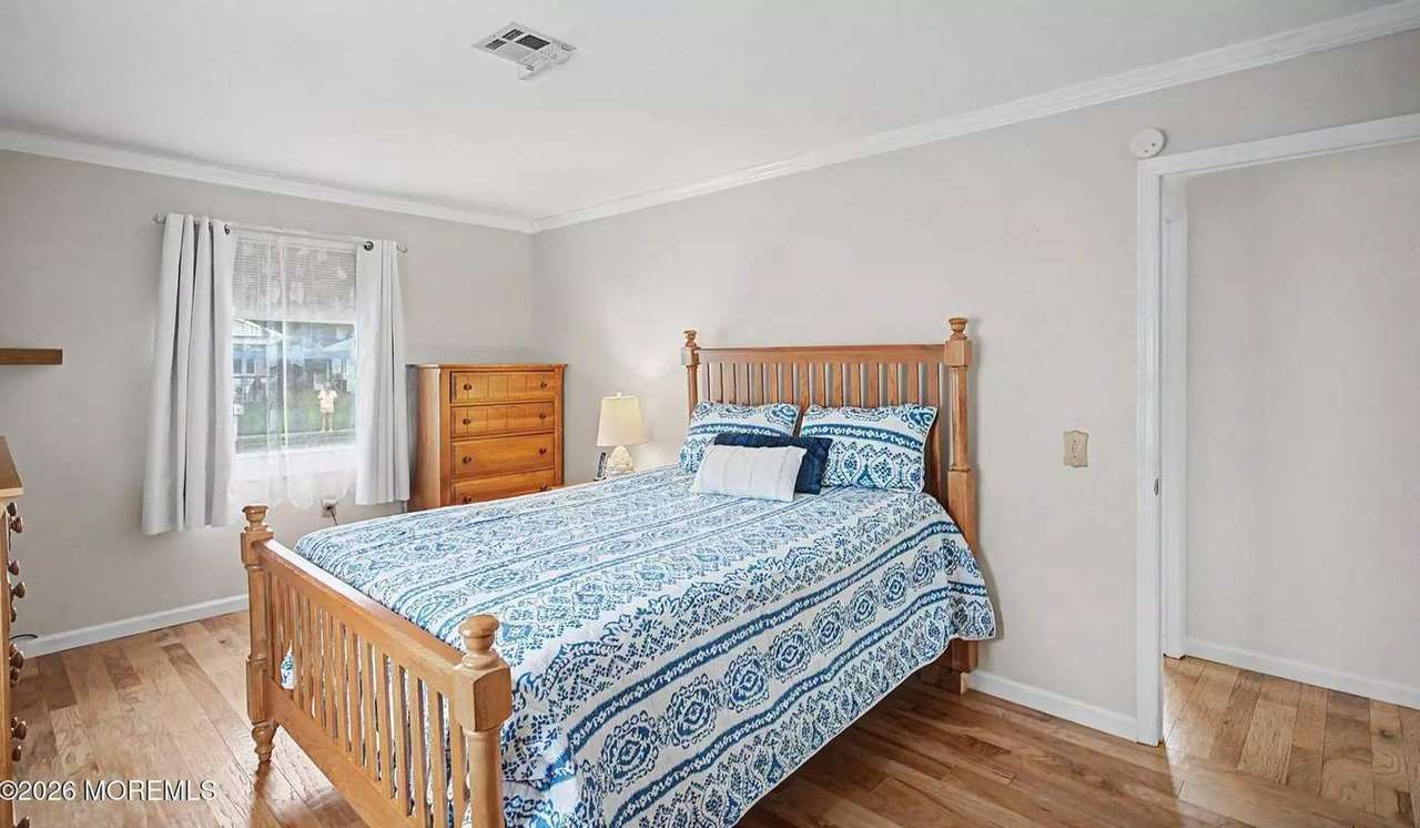 5 Pulaski Blvd, photo 20