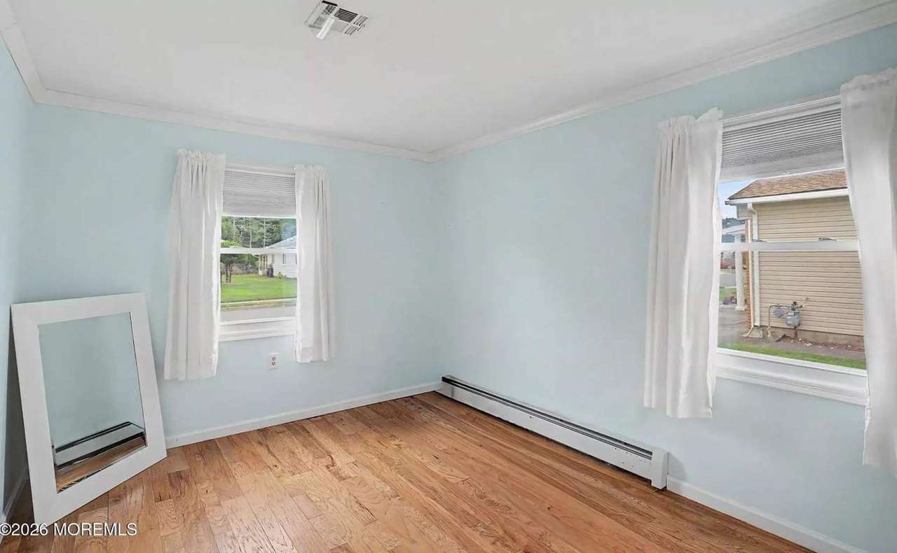 5 Pulaski Blvd, photo 25