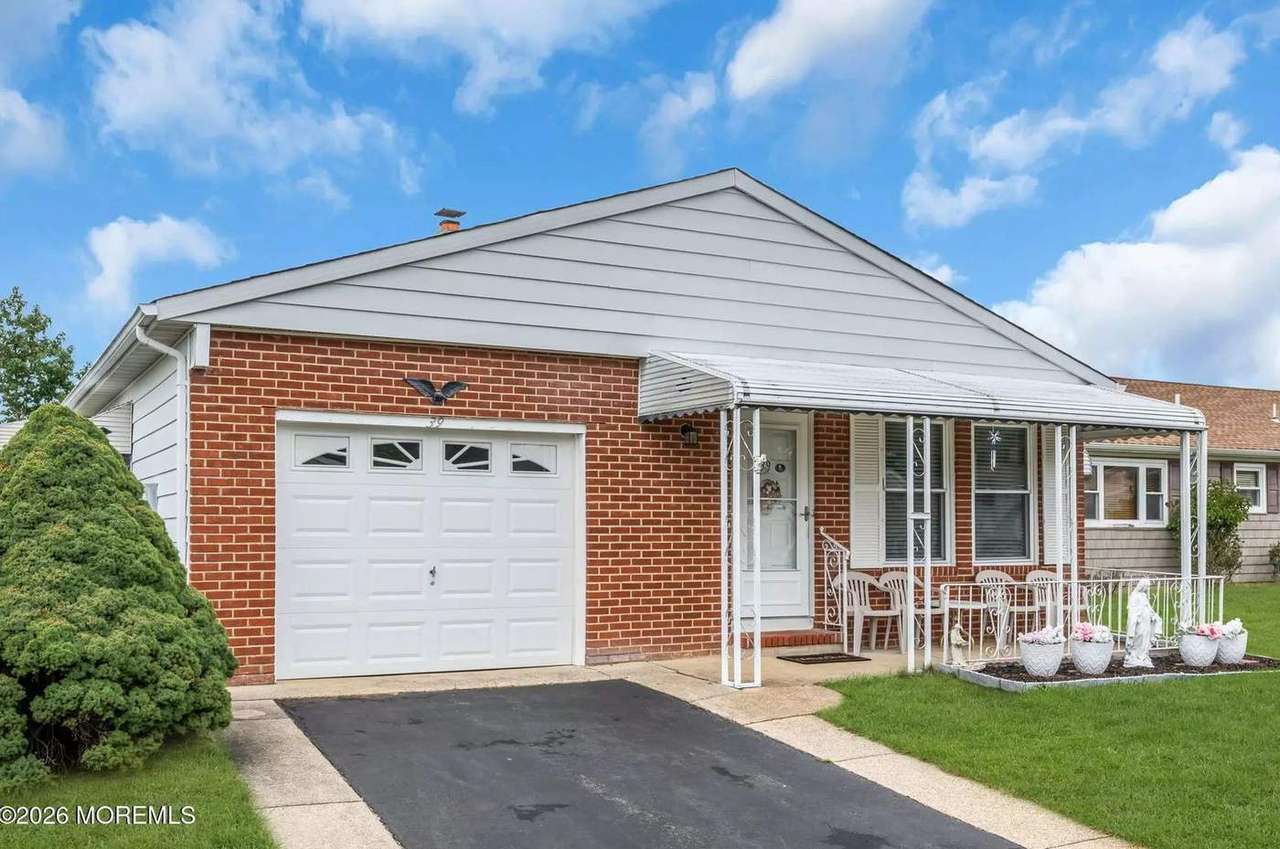39 Innsbruck Dr, photo 3