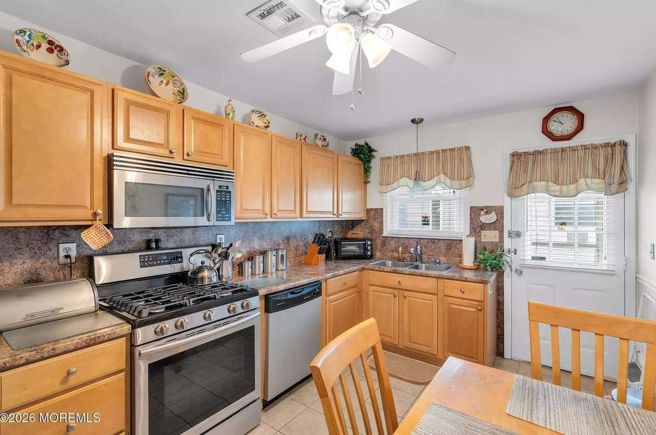 39 Innsbruck Dr, photo 21