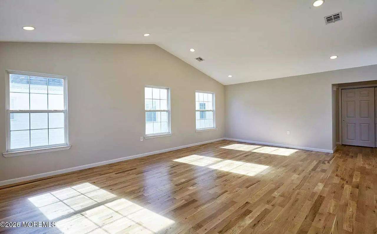 17 Trent Dr, photo 8