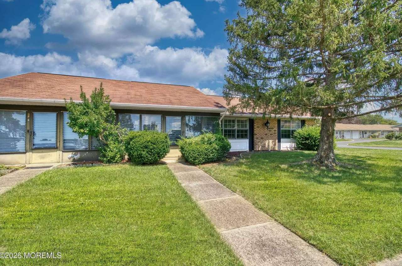 32D Yorkshire Ct, photo 6