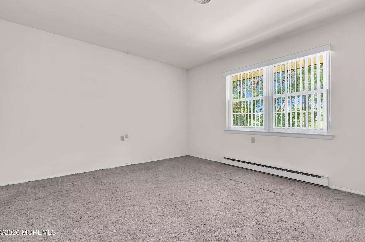 35B Gramercy Ln, photo 11