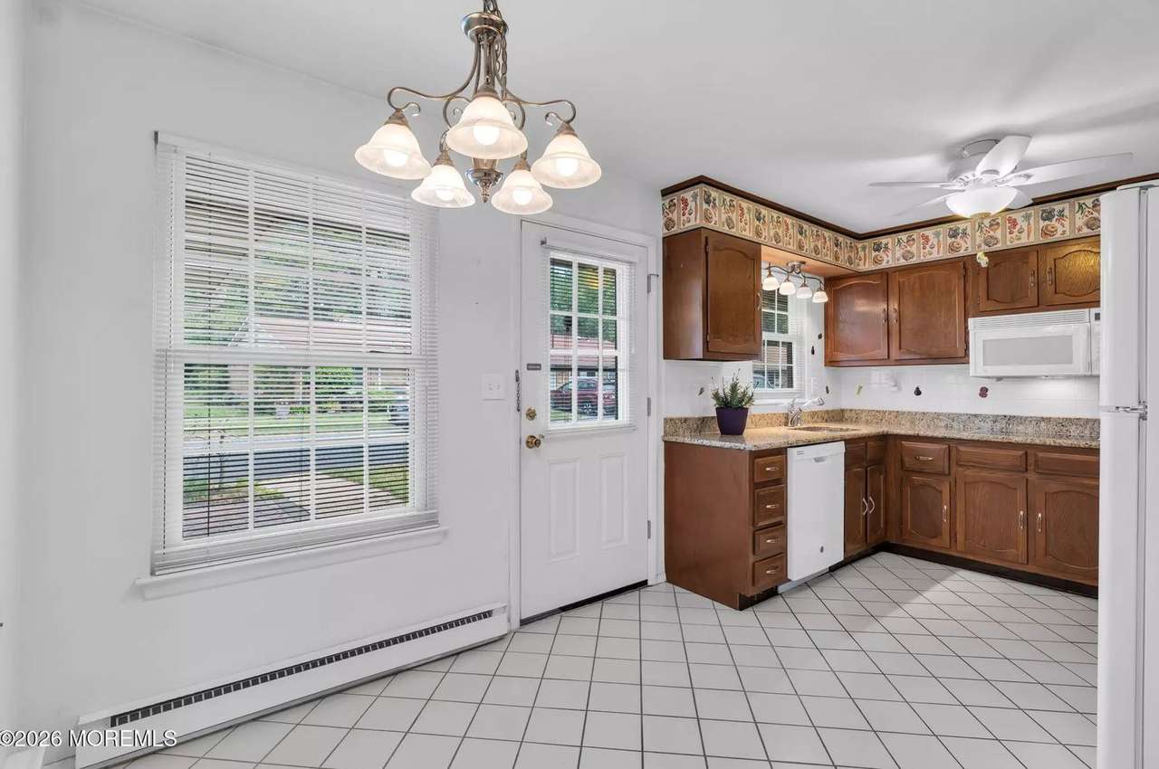 35B Gramercy Ln, photo 27
