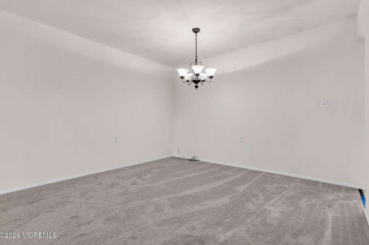 35B Gramercy Ln, photo 40