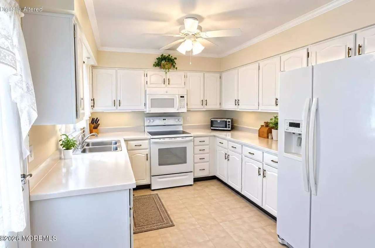 48B Cambridge Cir, photo 3