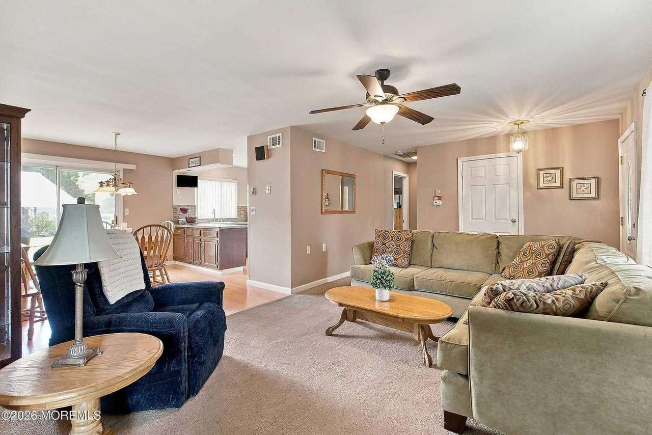 509 Tiffany Ln #B, photo 10