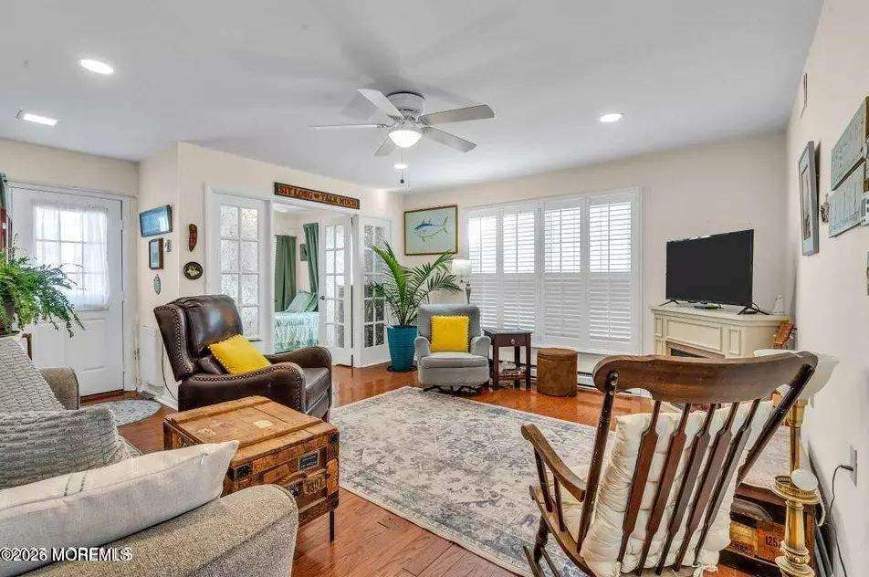 766B Liverpool Cir, photo 7