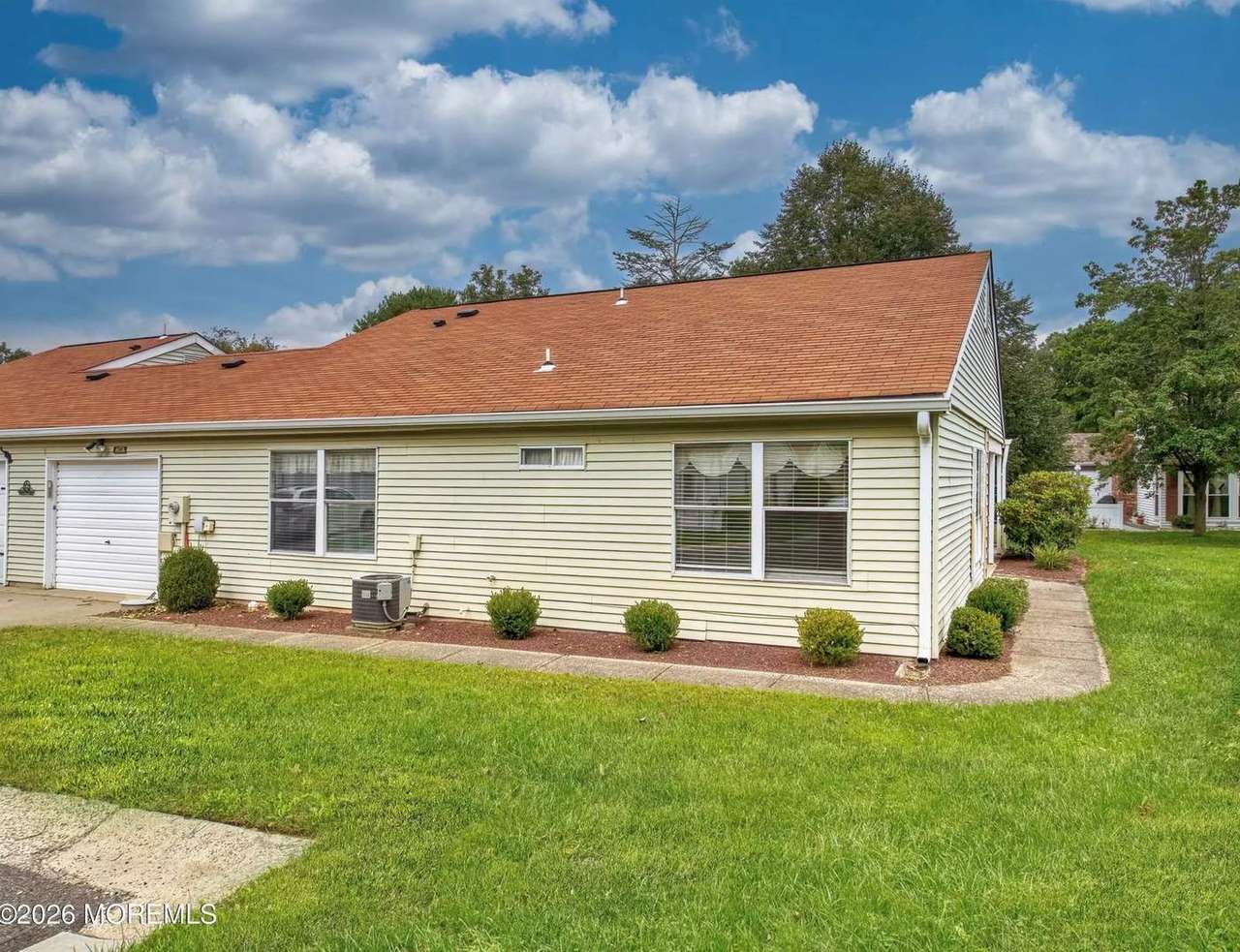 817A Liverpool Cir, photo 3