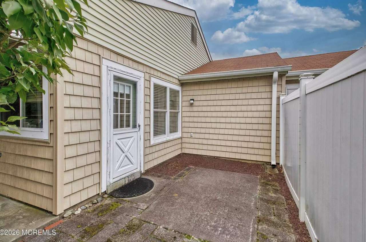 817A Liverpool Cir, photo 11